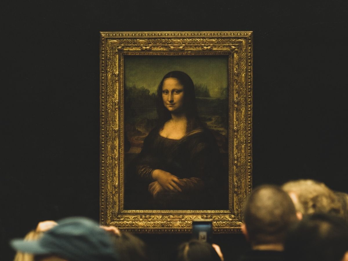 Louvre Access with Premium Audio Guide & Cruise