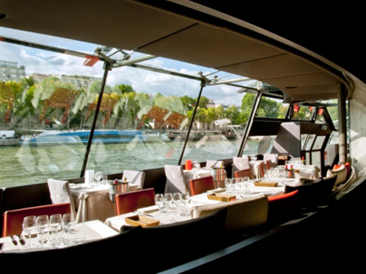 Privilege Service Lunch Cruise - PARIS ACCESS