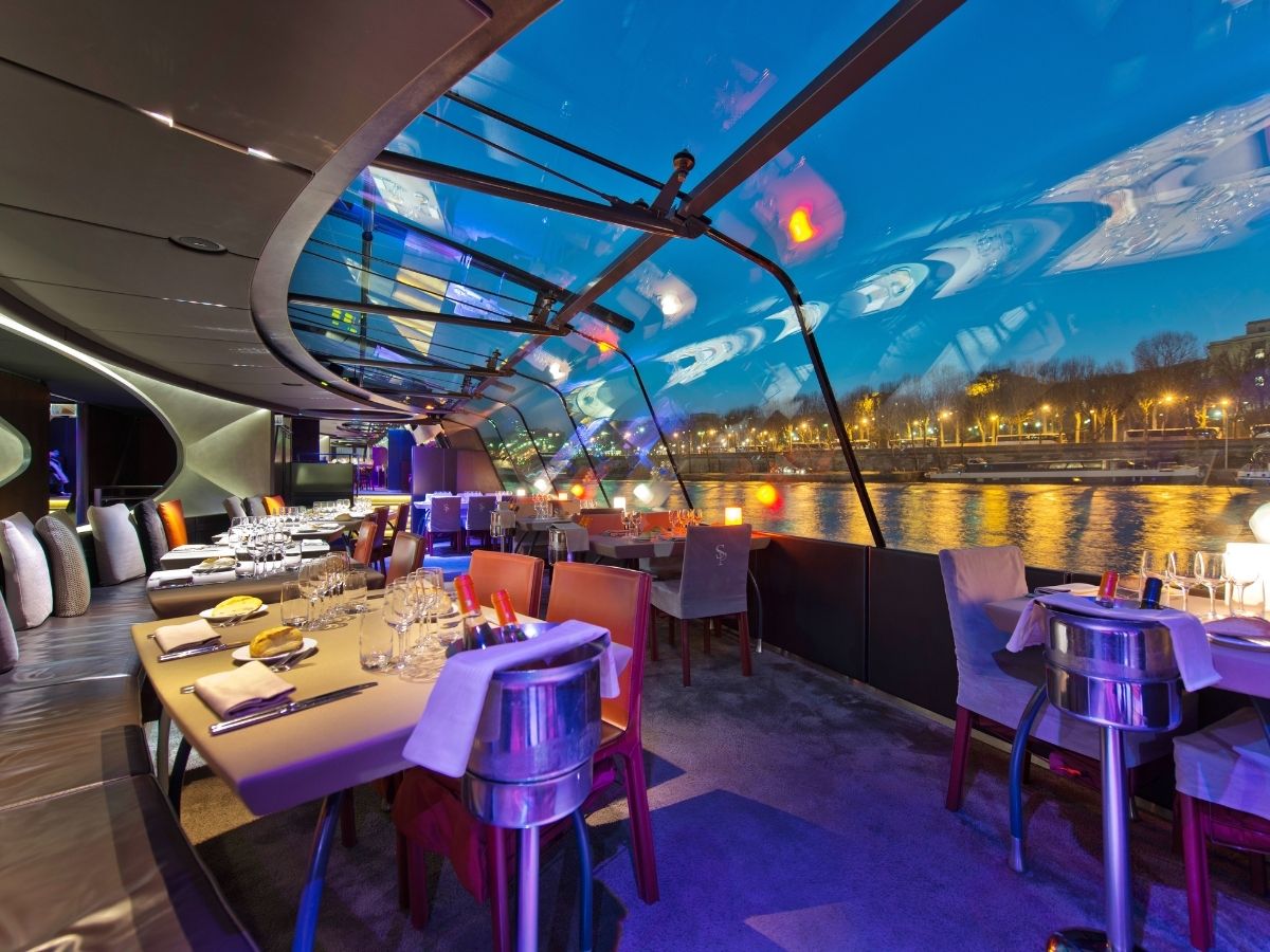 Premier Baie Vitrée Service Dinner Cruise