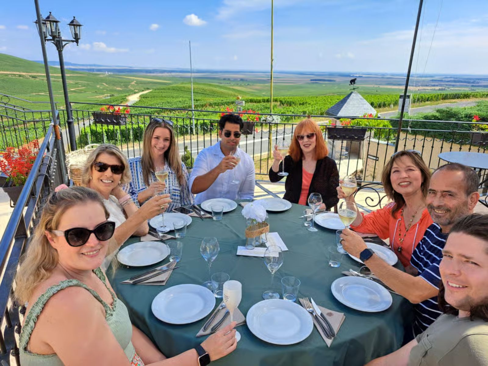 Day Trip to Champagne with 8 Tastings & Lunch - PARIS ACCESS