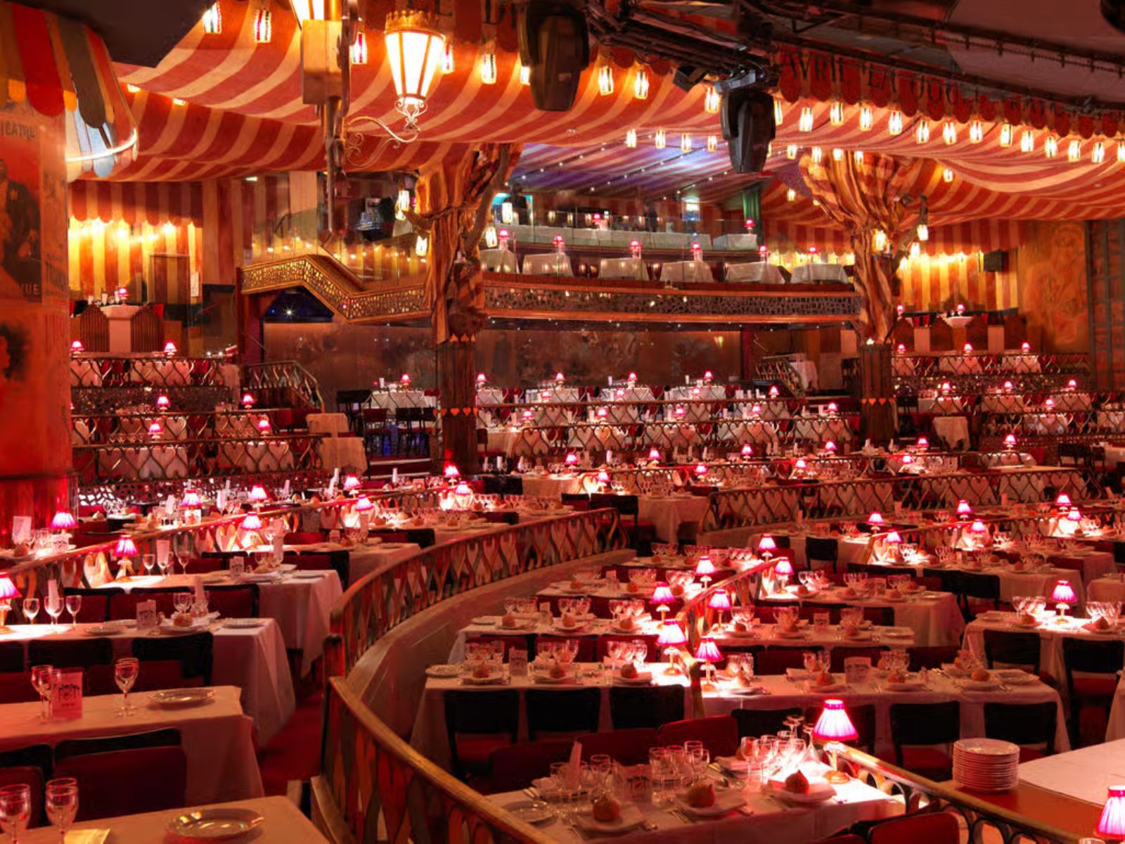 Dinner Show at the Moulin Rouge - PARIS ACCESS