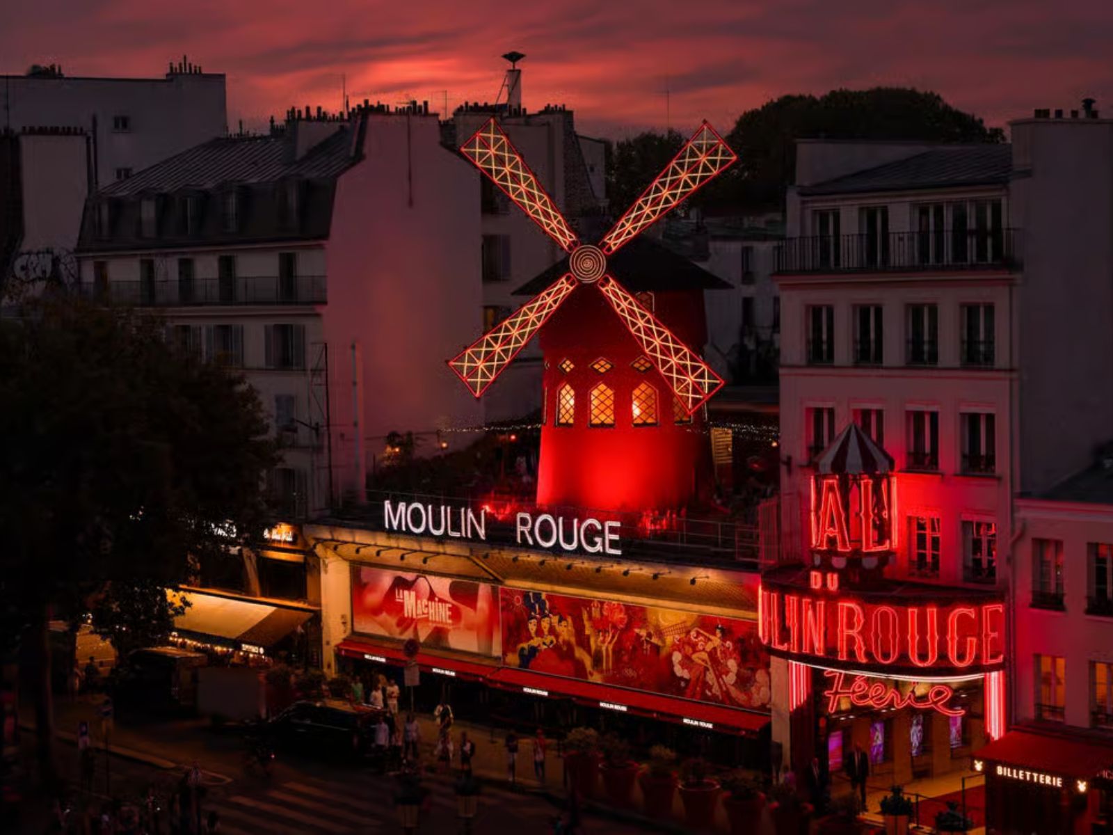 Dinner Show at the Moulin Rouge - PARIS ACCESS