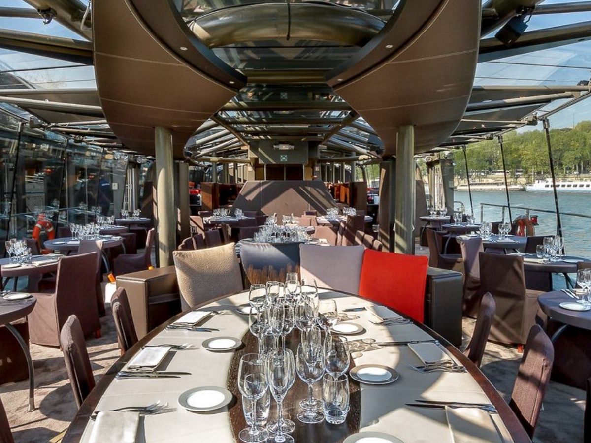 Privilege Service Lunch Cruise - PARIS ACCESS